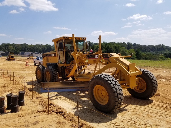 2007 CAT 140H