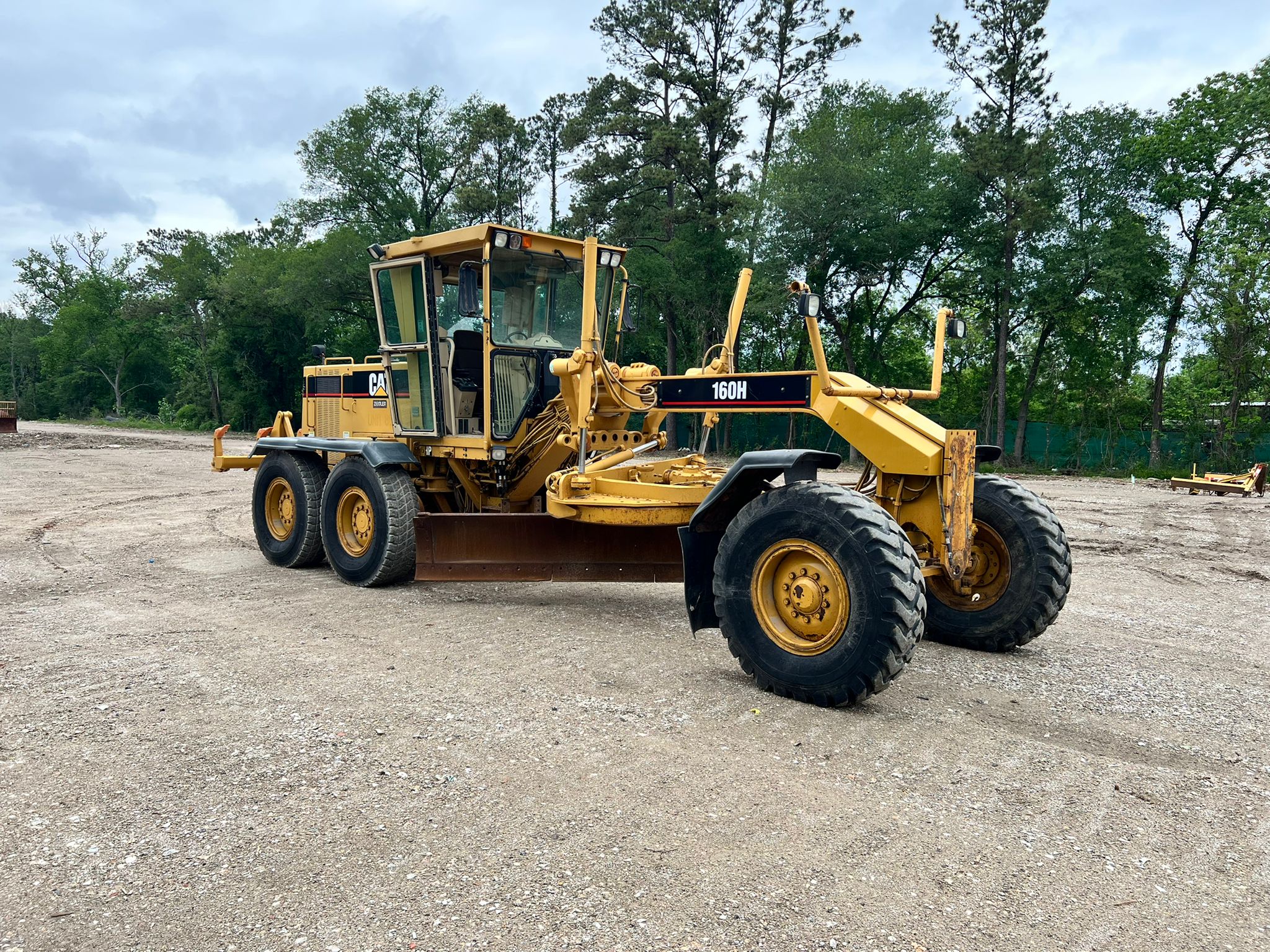 2002 CAT 160H